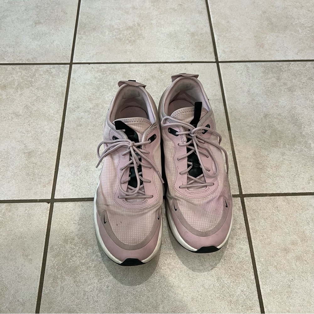 Nike Women's Pink Running Shoes